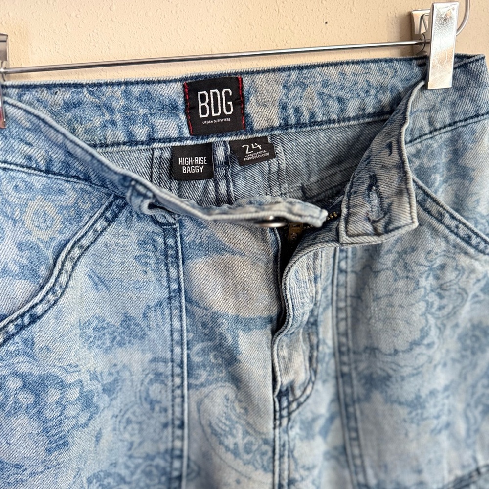BDG Urban Outfitters Floral Acid Wash Baggy Jeans Y2K Wide Leg 24 - Picture 11 of 11